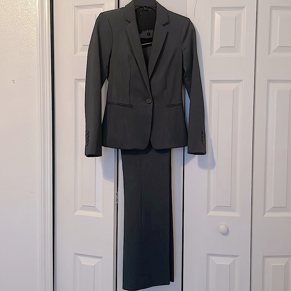 Gray pant suite EXPRESS
